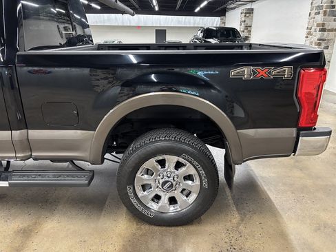 Used 2017 Ford F250 Lariat w/ Chrome Package AWD/4WD image 8