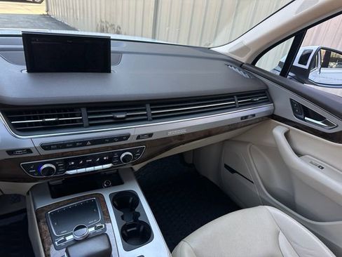 Used 2018 Audi Q7 2.0T Premium Plus image 19