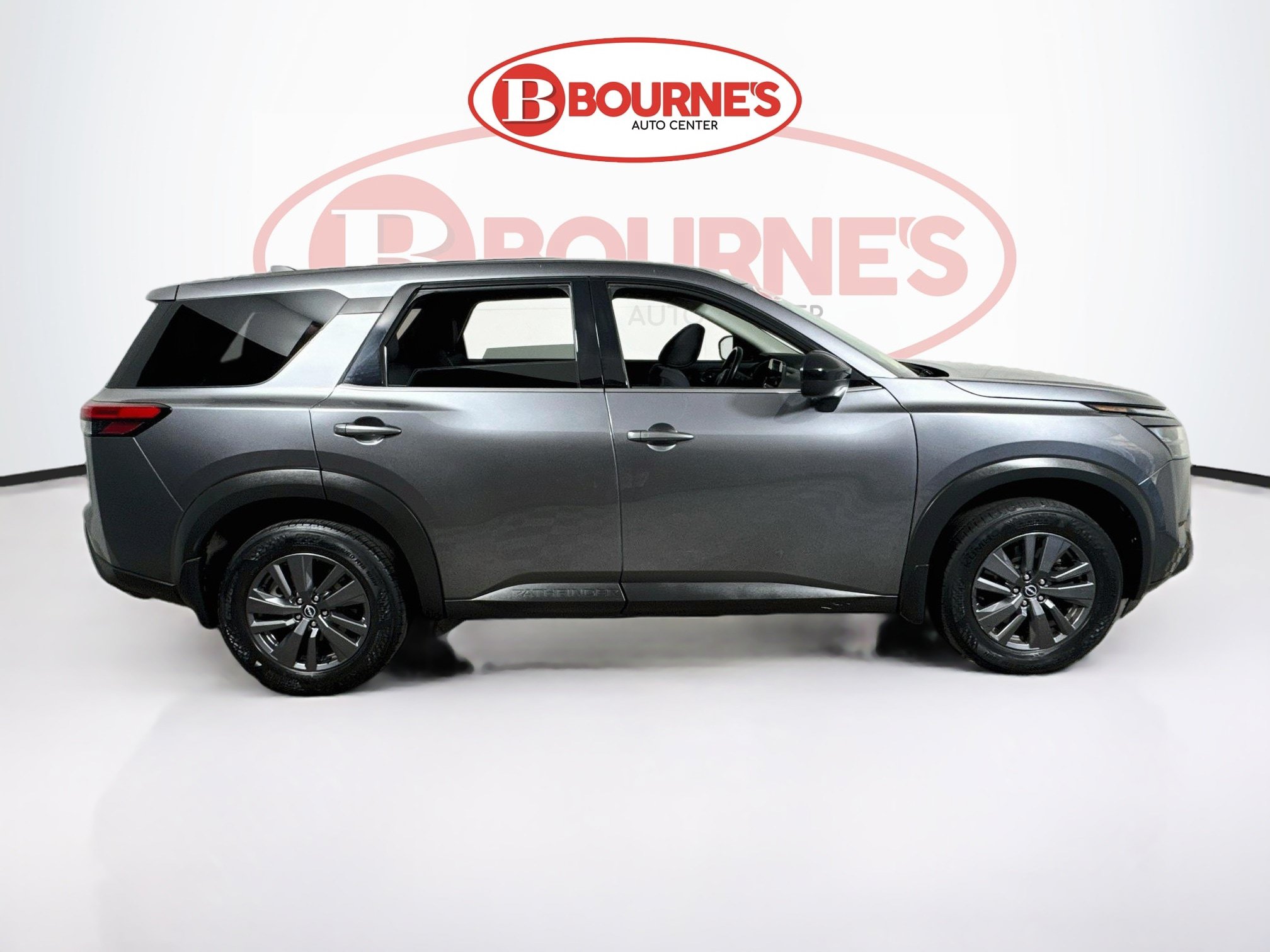 Used 2024 Nissan Pathfinder S AWD/4WD image 10