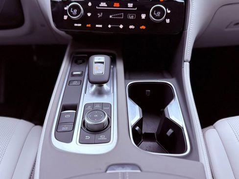 Certified 2026 INFINITI QX60 Luxe w/ Family Package AWD/4WD image 15
