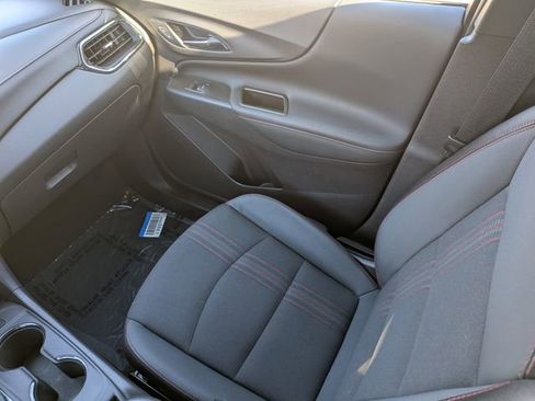 Used 2023 Chevrolet Equinox RS image 16