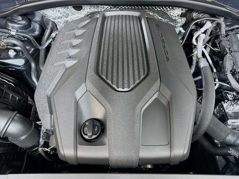 New 2026 Porsche Macan image 32