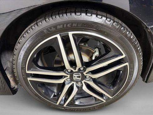 Used 2017 Honda Accord Touring image 21