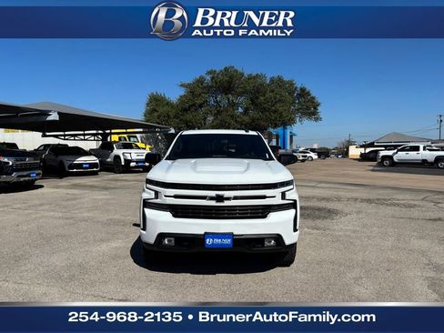 Used 2020 Chevrolet Silverado 1500 RST w/ Texas Edition image 2