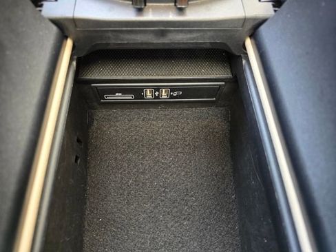 Used 2021 Mercedes-Benz C 300 4MATIC Sedan image 36