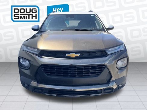 Used 2021 Chevrolet TrailBlazer ACTIV w/ Technology Package AWD/4WD image 2