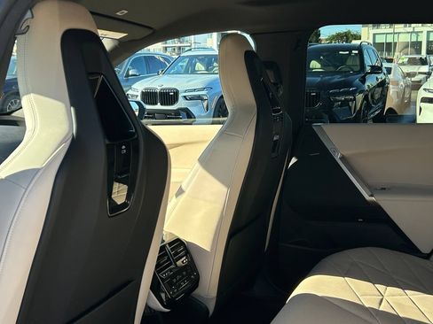 Used 2026 BMW iX xDrive45 w/ Climate Comfort Package AWD/4WD image 31