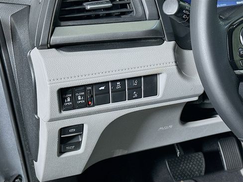 Used 2020 Honda Odyssey EX-L image 17