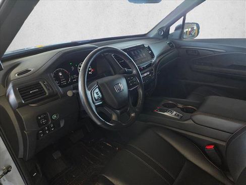 Used 2025 Honda Ridgeline TrailSport image 9