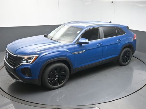 New 2026 Volkswagen Atlas Cross Sport SE FWD image 43