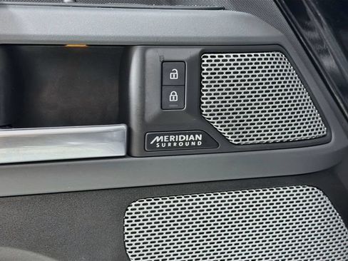 Certified 2023 Land Rover Defender 130 X-Dynamic SE AWD/4WD image 19