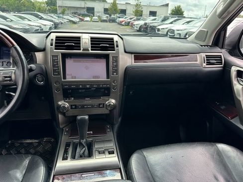 Used 2015 Lexus GX 460 w/ Premium Package AWD/4WD image 14