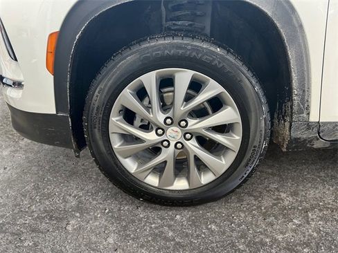 Used 2025 Buick Enclave Preferred w/ Power Package image 12