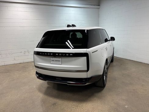 Used 2025 Land Rover Range Rover SE AWD/4WD image 7