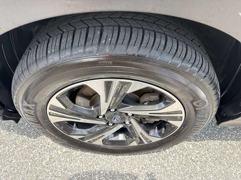 Used 2024 Subaru Crosstrek 2.0i Premium AWD/4WD image 11