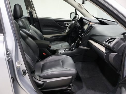 Used 2023 Subaru Forester Limited image 23