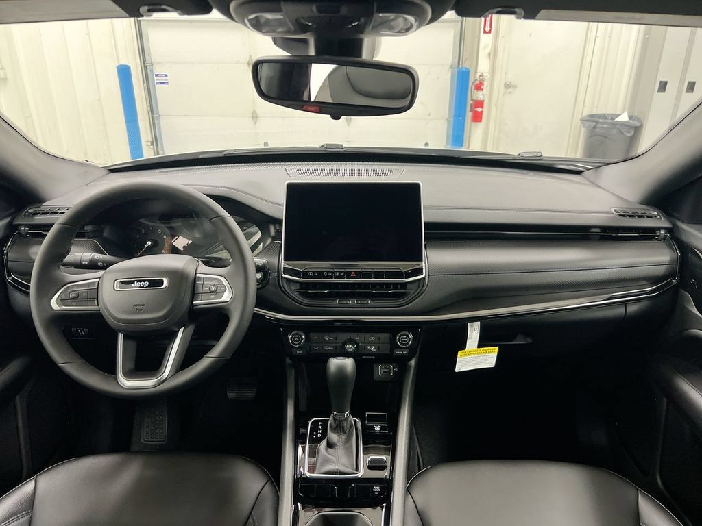 New 2026 Jeep Compass Latitude AWD/4WD image 10