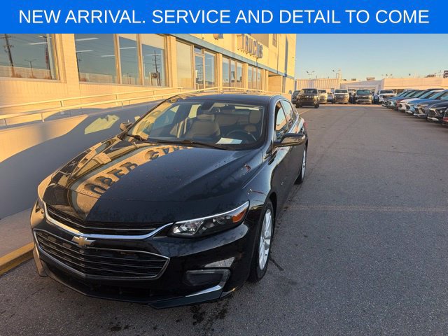 Used 2018 Chevrolet Malibu LT FWD image 1