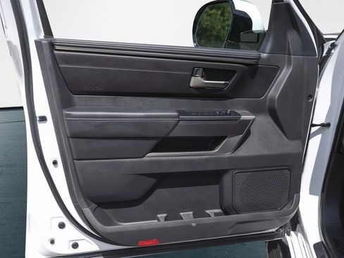 Used 2025 Toyota Sequoia SR5 image 31