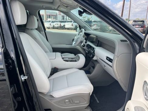 New 2026 Hyundai Palisade Limited FWD image 24