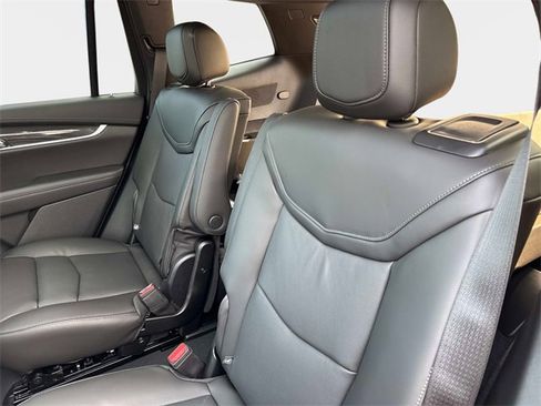 New 2025 Cadillac XT6 Sport w/ Technology Package image 12