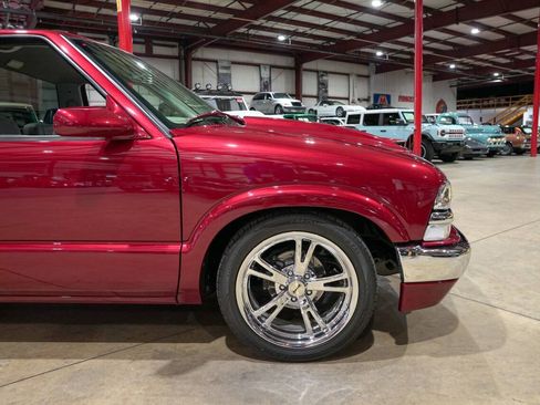 Used 2003 Chevrolet S10 Pickup LS w/ LS Preferred Equipment Group RWD image 11