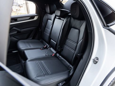 Certified 2026 Porsche Cayenne S AWD/4WD image 36