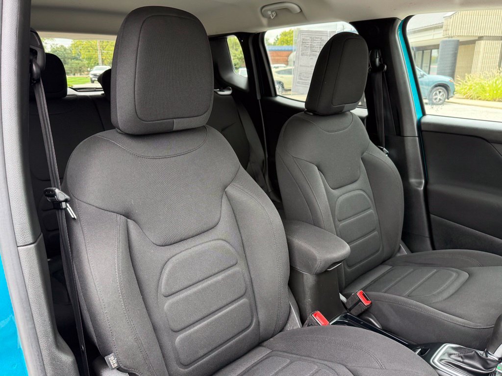 Used 2021 Jeep Renegade Latitude w/ Luxury Group I AWD/4WD image 20
