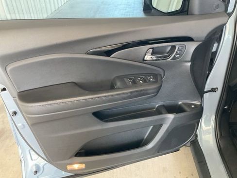 Used 2023 Honda Ridgeline Black Edition image 5