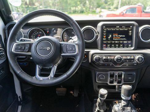 Used 2023 Jeep Wrangler Unlimited Sahara w/ Cold Weather Group AWD/4WD image 13