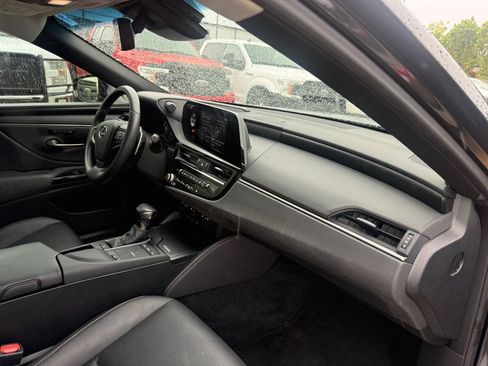 Used 2022 Lexus ES 350 w/ Premium Package FWD image 9
