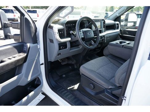 Used 2024 Ford F250 XL image 13
