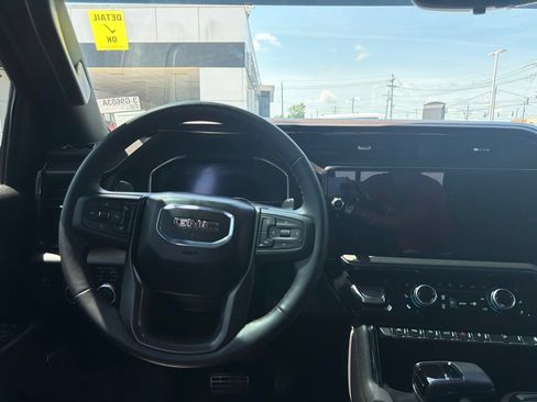 Used 2024 GMC Sierra 1500 AT4 w/ Technology Package AWD/4WD image 11