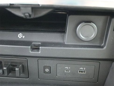 Used 2024 Nissan Armada Platinum w/ Captain's Chairs Package image 7