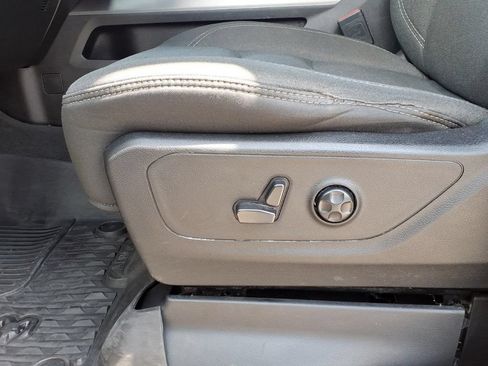 Used 2021 RAM 1500 Big Horn AWD/4WD image 25