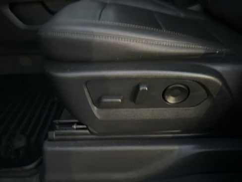 Used 2022 Chevrolet Silverado 1500 LTZ w/ LTZ Premium Package image 18