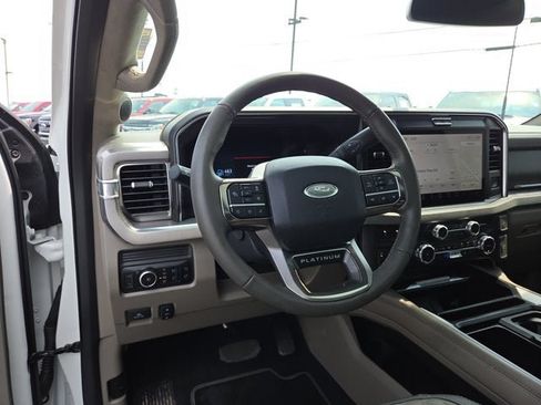 Used 2025 Ford F450 Platinum w/ Platinum Plus Package AWD/4WD image 9