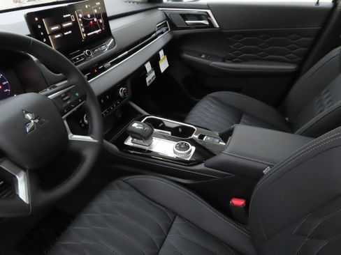 New 2026 Mitsubishi Outlander SEL image 21