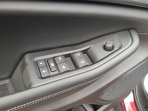 New 2025 Jeep Grand Cherokee Altitude AWD/4WD image 16