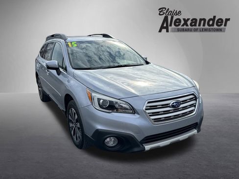 Used 2015 Subaru Outback 3.6R Limited image 1