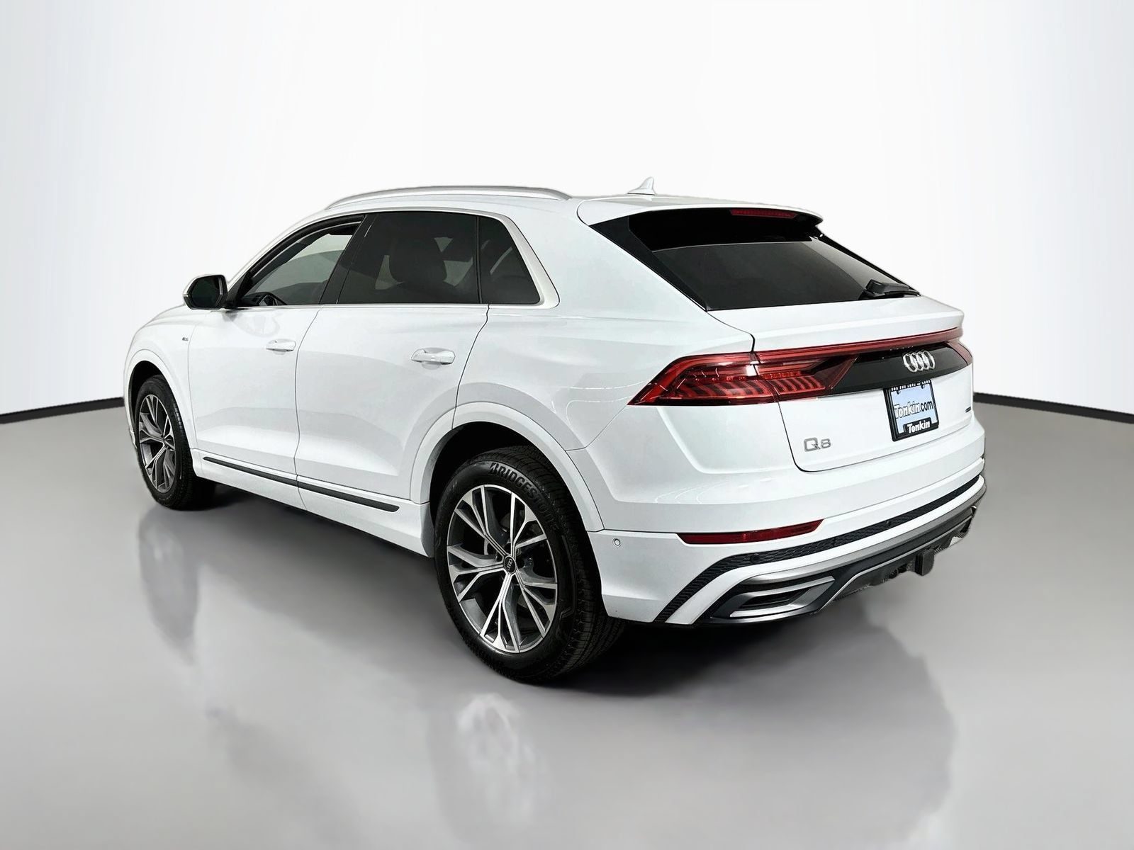 Used 2023 Audi Q8 Premium Plus w/ Premium Plus Package AWD/4WD image 5