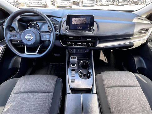 Used 2024 Nissan Rogue SV image 14