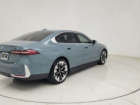 Used 2026 BMW i5 eDrive40 AWD/4WD image 10