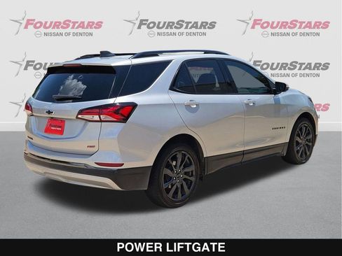 Used 2022 Chevrolet Equinox RS w/ Infotainment Package FWD image 4