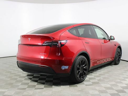 Used 2021 Tesla Model Y Long Range image 37