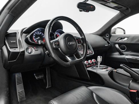 Used 2010 Audi R8 V10 image 45