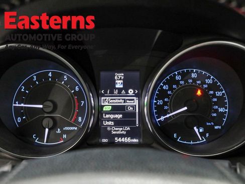 Used 2018 Toyota Corolla iM w/ Carpet Mat Package (TMS) image 17