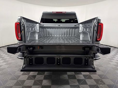 New 2026 GMC Sierra 1500 SLT w/ X31 Off-Road Package AWD/4WD image 16