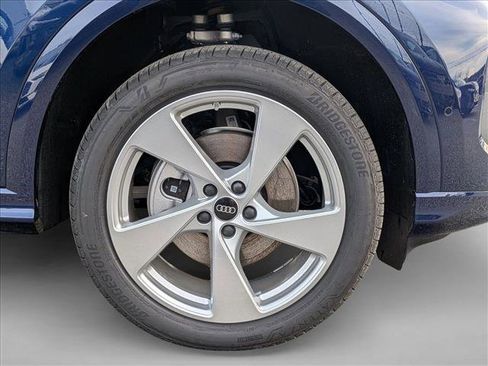 New 2025 Audi Q5 Premium Plus image 9