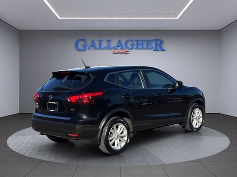 Used 2018 Nissan Rogue Sport S w/ S Appearance Package image 4